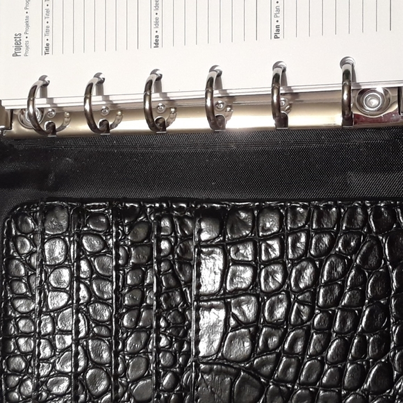 Black 6 ring planner 6.5 x 10.5 with snake style pattern. New never used. $11 - Picture 5 of 7